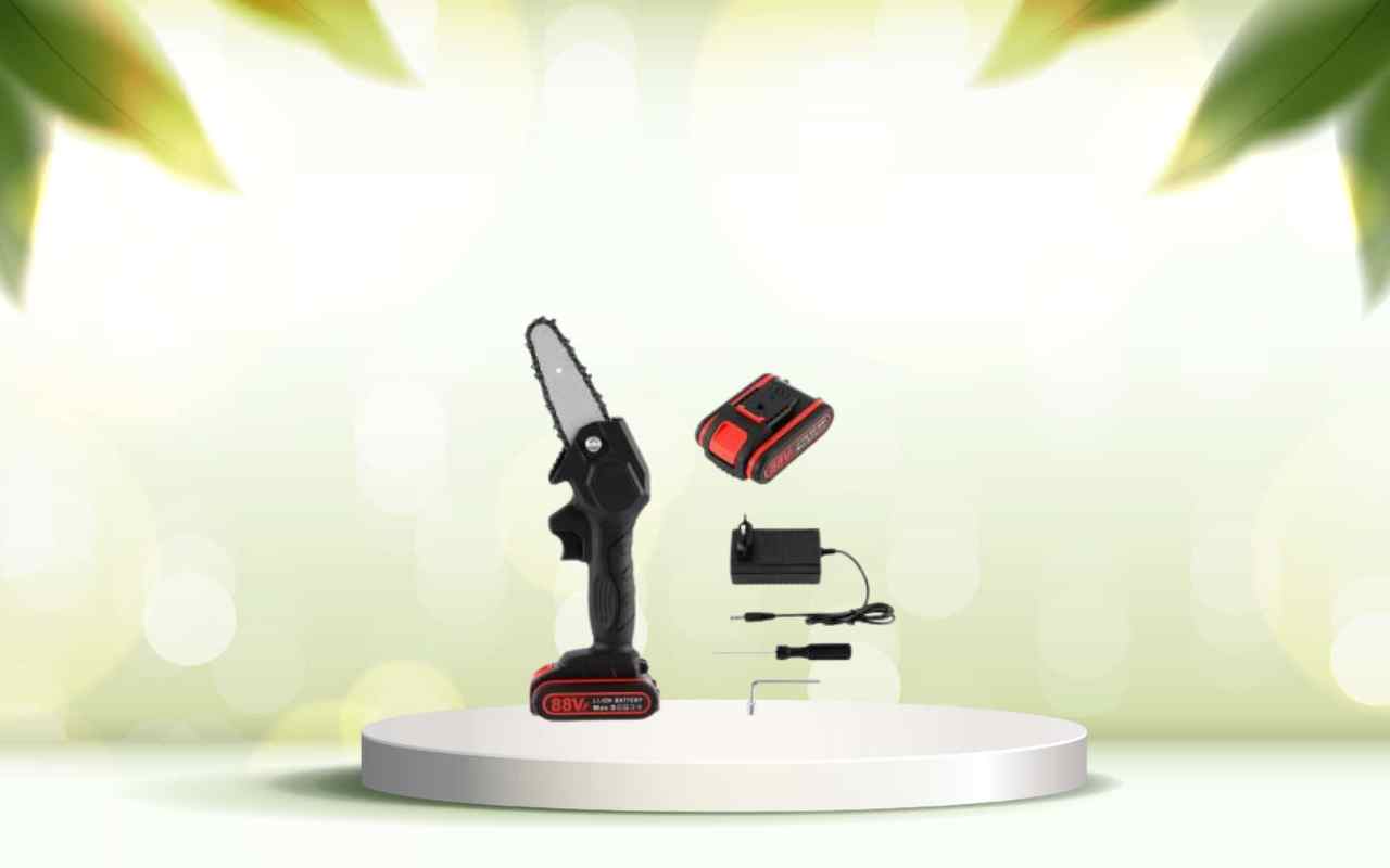 Scopri la mini motosega a batteria per una potatura facile e veloce nel tuo giardino