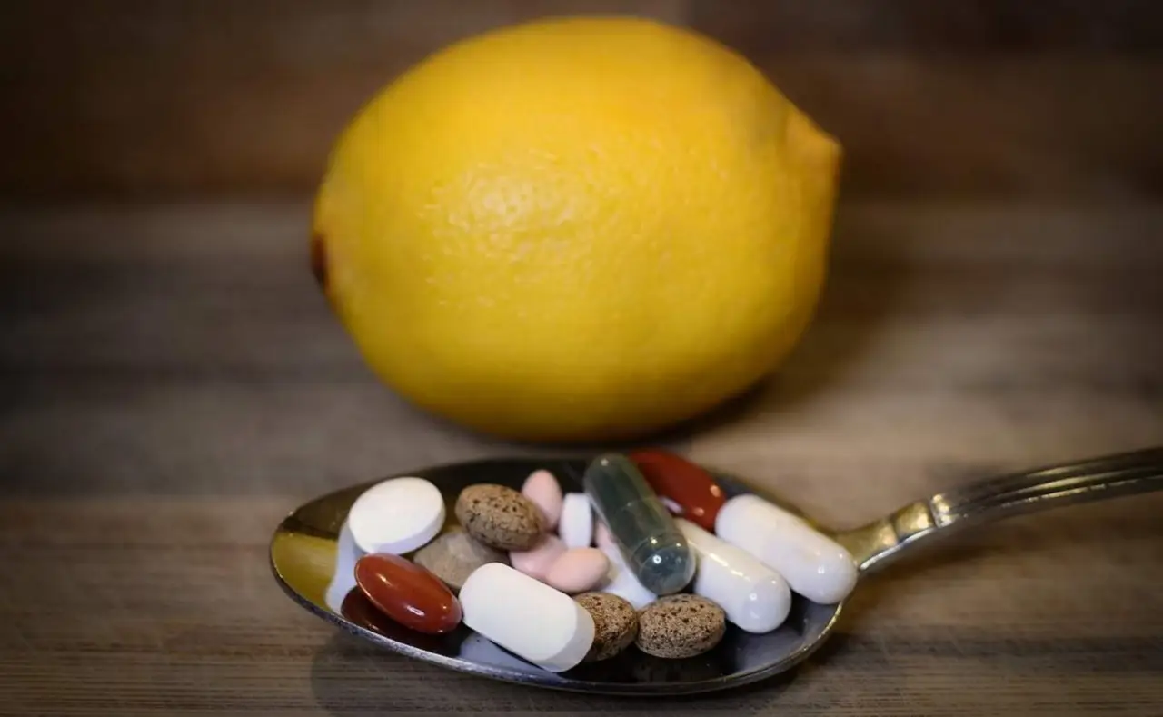 L’integratore che tutti comprano in farmacia ma che puoi autoprodurre a casa con due ingredienti